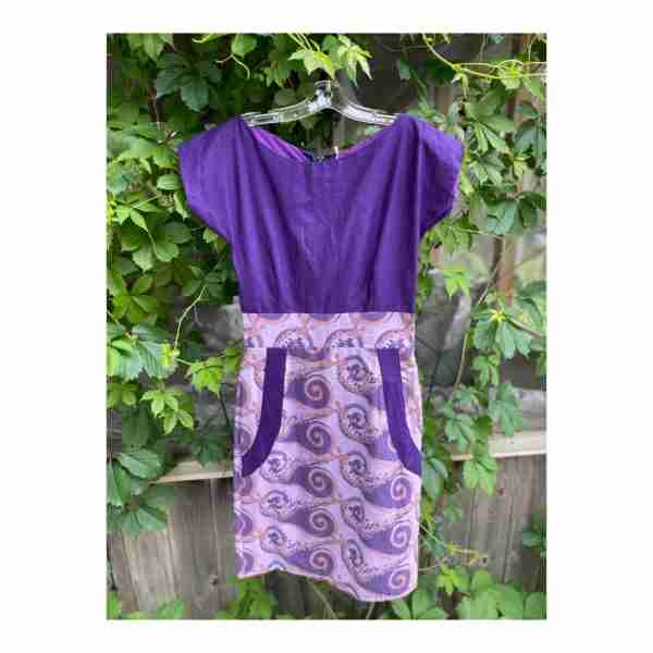 Vintage Wiggle Dress Midi Length Dolman Short Sleeve Purple Swirls