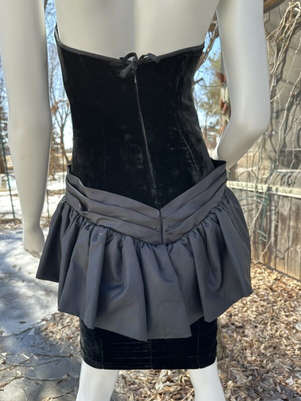 Vintage | 80s Wayne Clarke Black Velvet Strapless Dress Peplum Cocktail Wiggle Taffetta Sz 8 - Image 4